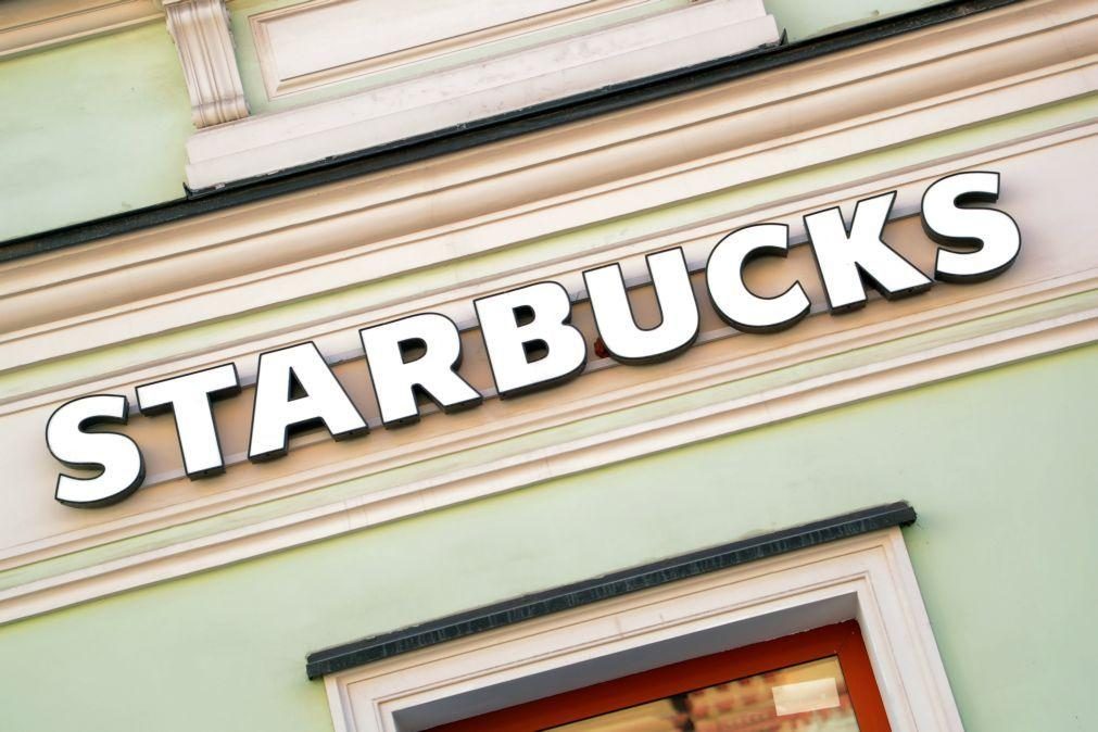 Starbucks sai definitivamente da Rússia mas continua a pagar salários