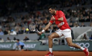 Roland Garros: Novak Djokovic qualifica-se para a segunda ronda