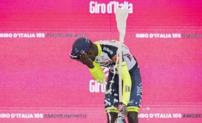 Giro: Girmay ficou sem sequelas de acidente com rolha de espumante