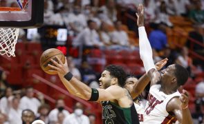 Celtics batem Heat e ficam a uma vitória da final da NBA