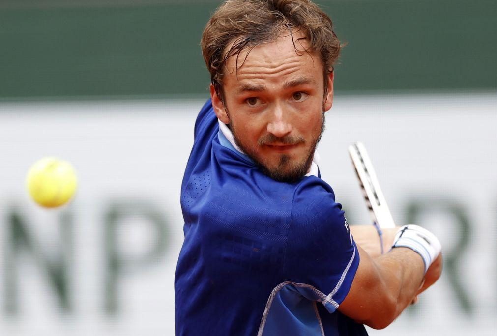 Medvedev apura-se para a terceira ronda de Roland Garros
