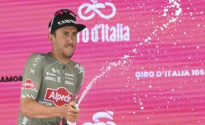 Giro: Fuga 'rouba' última chance aos 'sprinters' após abandono de João Almeida