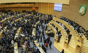 Crises humanitárias, terrorismo e golpes juntam chefes de Estado em duas cimeiras da União Africana