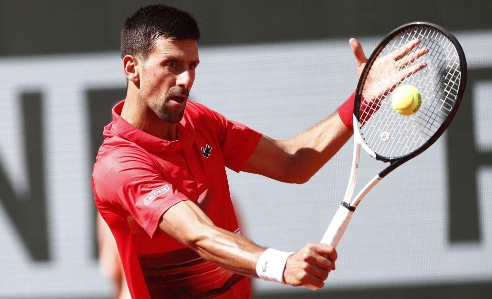 Roland Garros: Djokovic nos 'oitavos' pelo 13.º ano consecutivo