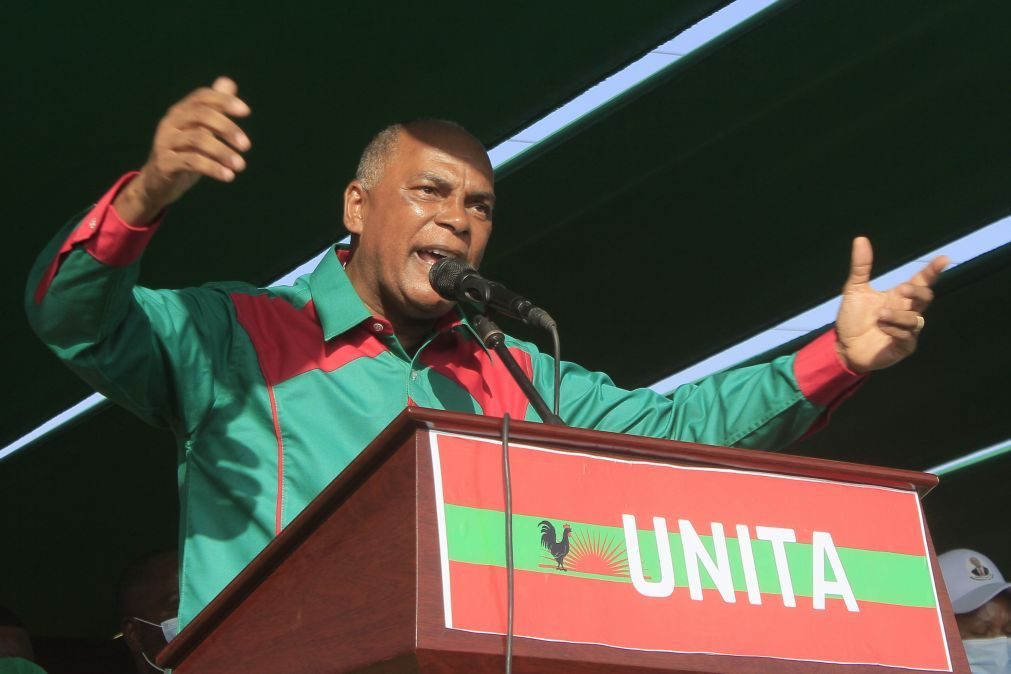 Líder da UNITA diz que oposição angolana está a lidar com um partido 