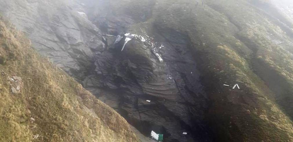 Pelo menos 14 corpos recuperados entre destroços de avião no Nepal