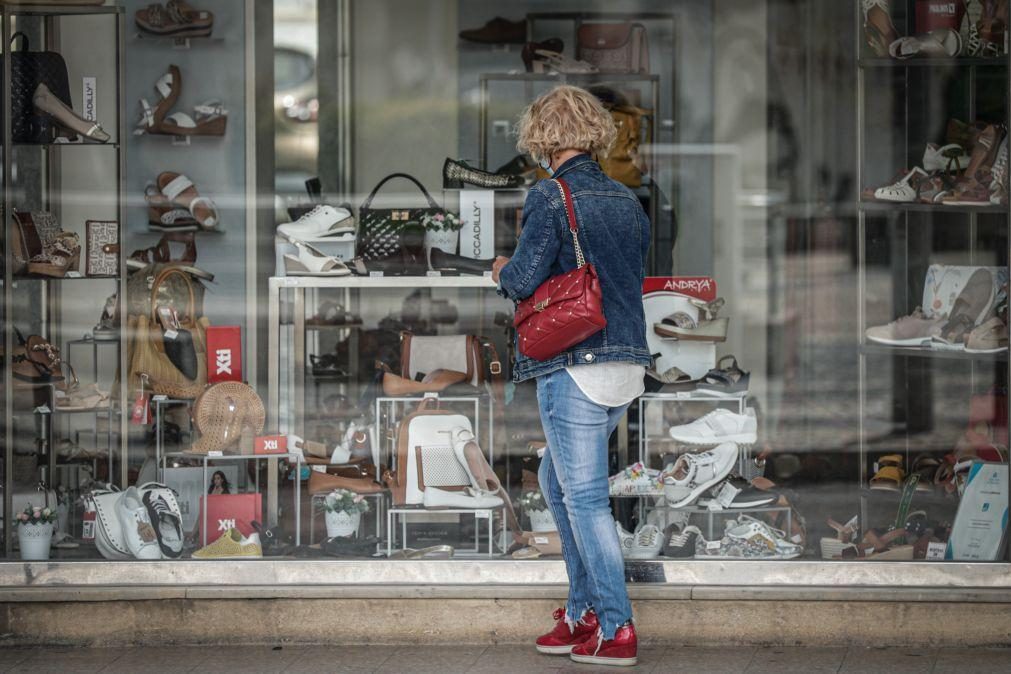 Crescimento das vendas no comércio a retalho desacelera para  4,6% em abril
