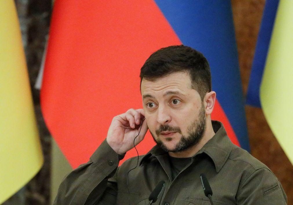 Zelensky agradece ajuda militar polaca e acolhimento de refugiados