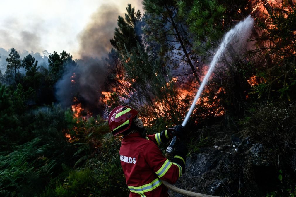 Incêndio Oleiros: Duas frentes de fogo na Foz do Giraldo e Cardosa preocupam autoridades