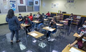 Ohio aprova legislação que permite armar professores após formação de 24 horas
