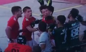 Benfica vence Sporting em jogo repleto de agressões [veja os lances]