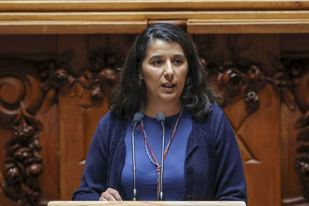 Líder parlamentar Paula Santos 'sobe' à Comissão Política do partido