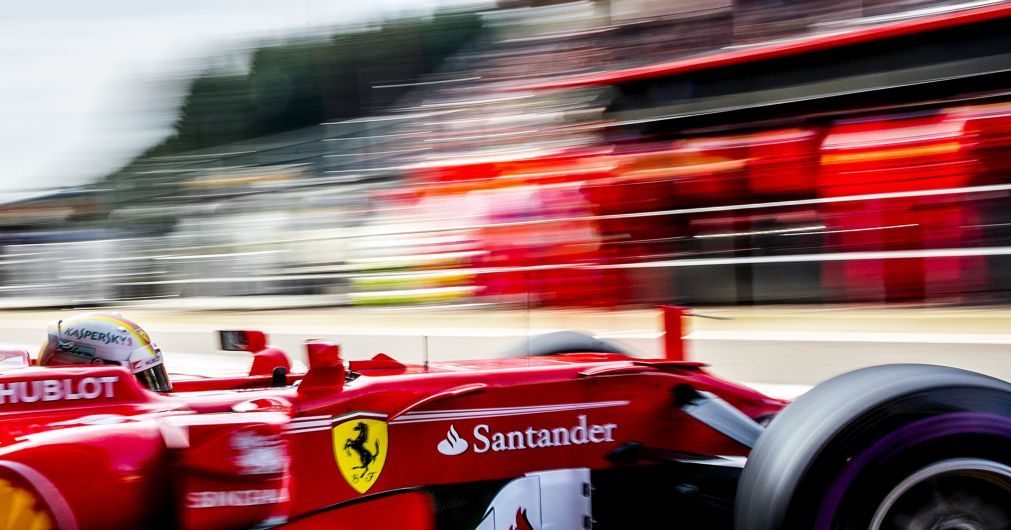 Sebastian Vettel renova contrato com a Ferrari até 2020