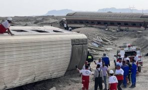 Balanço de mortos em acidente de comboio no centro do Irão sobe para 21