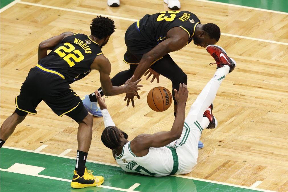 Celtics vencem na receção aos Warriors e voltam a liderar (2-1) final da NBA