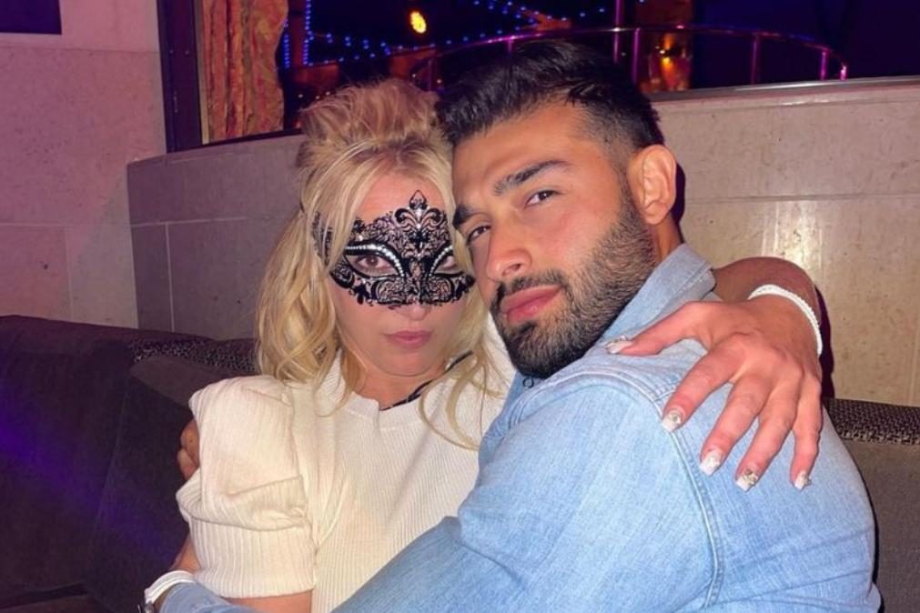 Casamento de Britney Spears e Sam Asghari marcado por detenção do ex