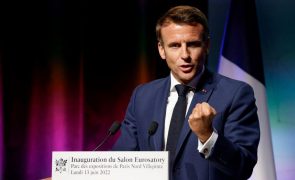Macron apela para fortalecimento da indústria de defesa europeia