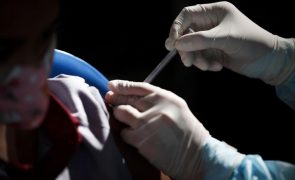 Varíola dos macacos: Comissão Europeia adquire quase 110 mil doses de vacinas de 3.ª geração