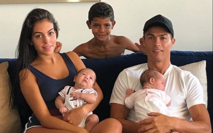 Cristiano Ronaldo contraria lei espanhola e não dá nome de Georgina à bebé Alana