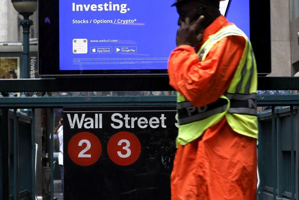 Wall Street negoceia no 'vermelho' no início da sessão