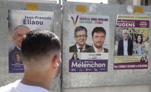 França/Eleições: Franceses divididos entre 