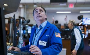 Wall Street fecha sem rumo e incapaz de recuperar da queda de quinta-feira