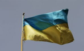 Ucrânia: Kiev proíbe emissão de música russa e importação de livros russos