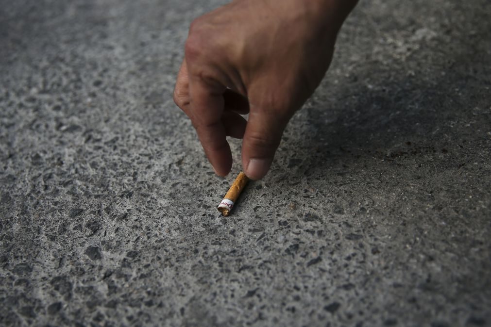 Quase 5.000 pessoas multadas até agosto em Macau por fumarem em locais proibidos