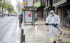 Bruxelas quer reduzir pesticidas em 50% até 2030 e proibir uso em espaços públicos