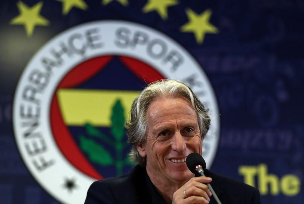 Fenerbahçe avança para renovação com Jorge Jesus