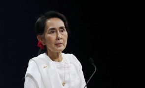 Aung San Suu Kyi transferida de local secreto para prisão em Myanmar