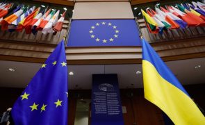Líderes dos 27 países da UE decidem hoje estatuto de candidato para Ucrânia