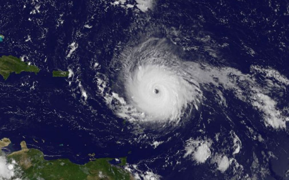 Três furacões - Irma, José e Katia - progridem em simultâneo no Atlântico