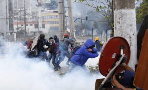Presidente do Equador denuncia ataque com explosivos a comboio humanitário