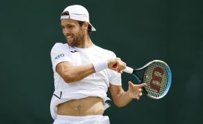 Wimbledon: João Sousa eliminado na primeira ronda