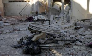 Mais de 300 mil civis mortos no conflito na Síria